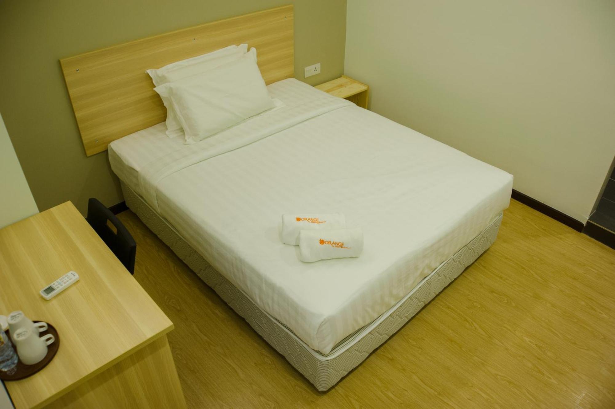 1Orange Hotel Sri Petaling Куала-Лумпур Номер фото
